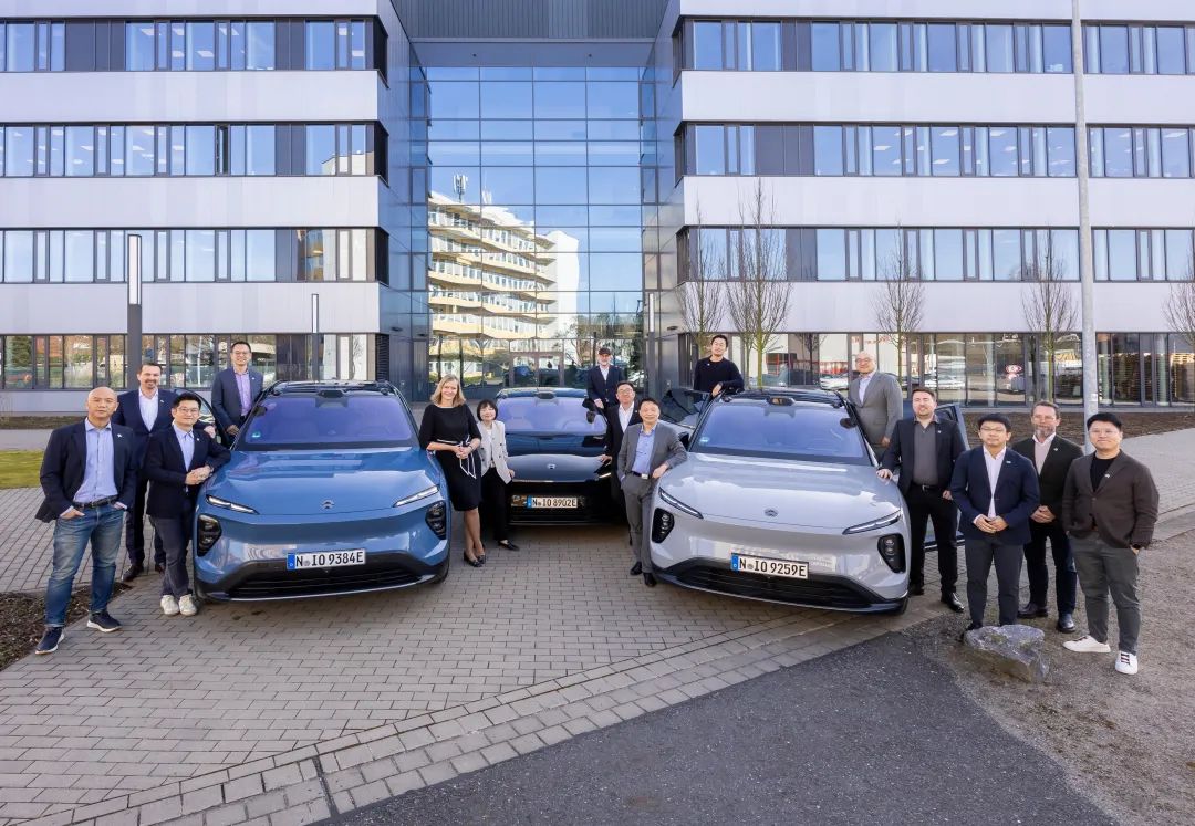 芯片巨頭換帥！轉(zhuǎn)型之路荊棘滿布→(圖1)