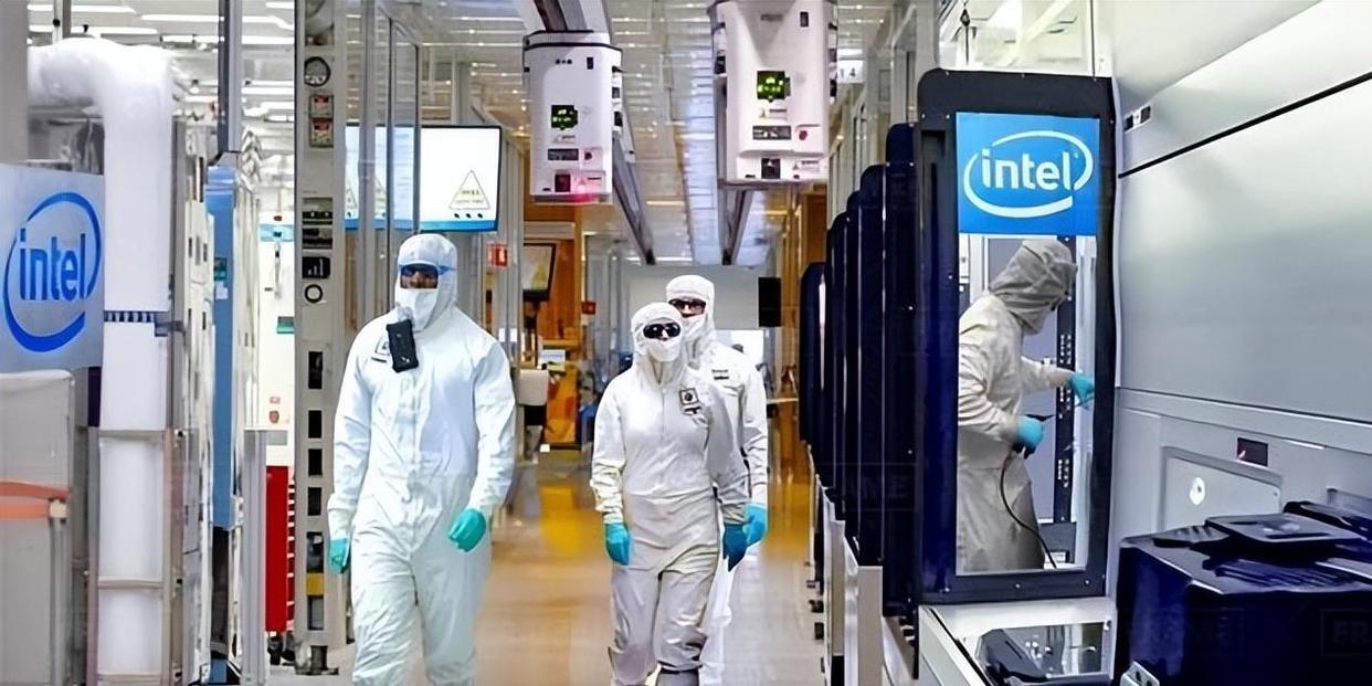 2025芯片大戰(zhàn)迎來分水嶺，中方警告全球“配合美國禁令就是違法”，美媒承認中國超越時刻已到(圖9)